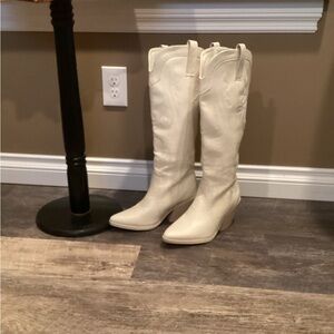 Sugar Cream Heeled Boots Western Style